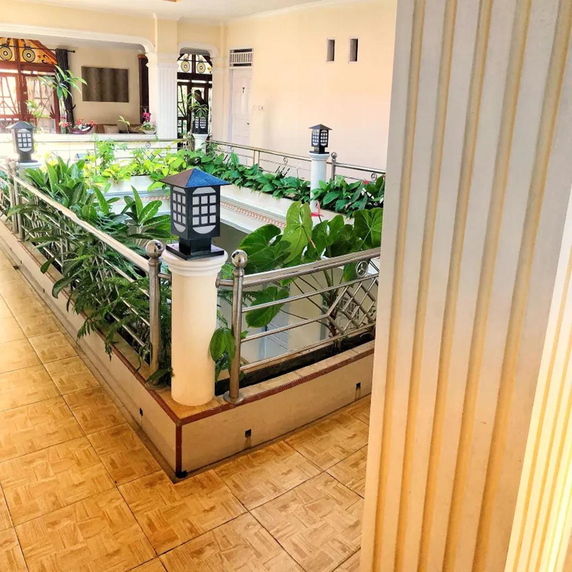 Hotel Manggasa Makale Екстериор снимка
