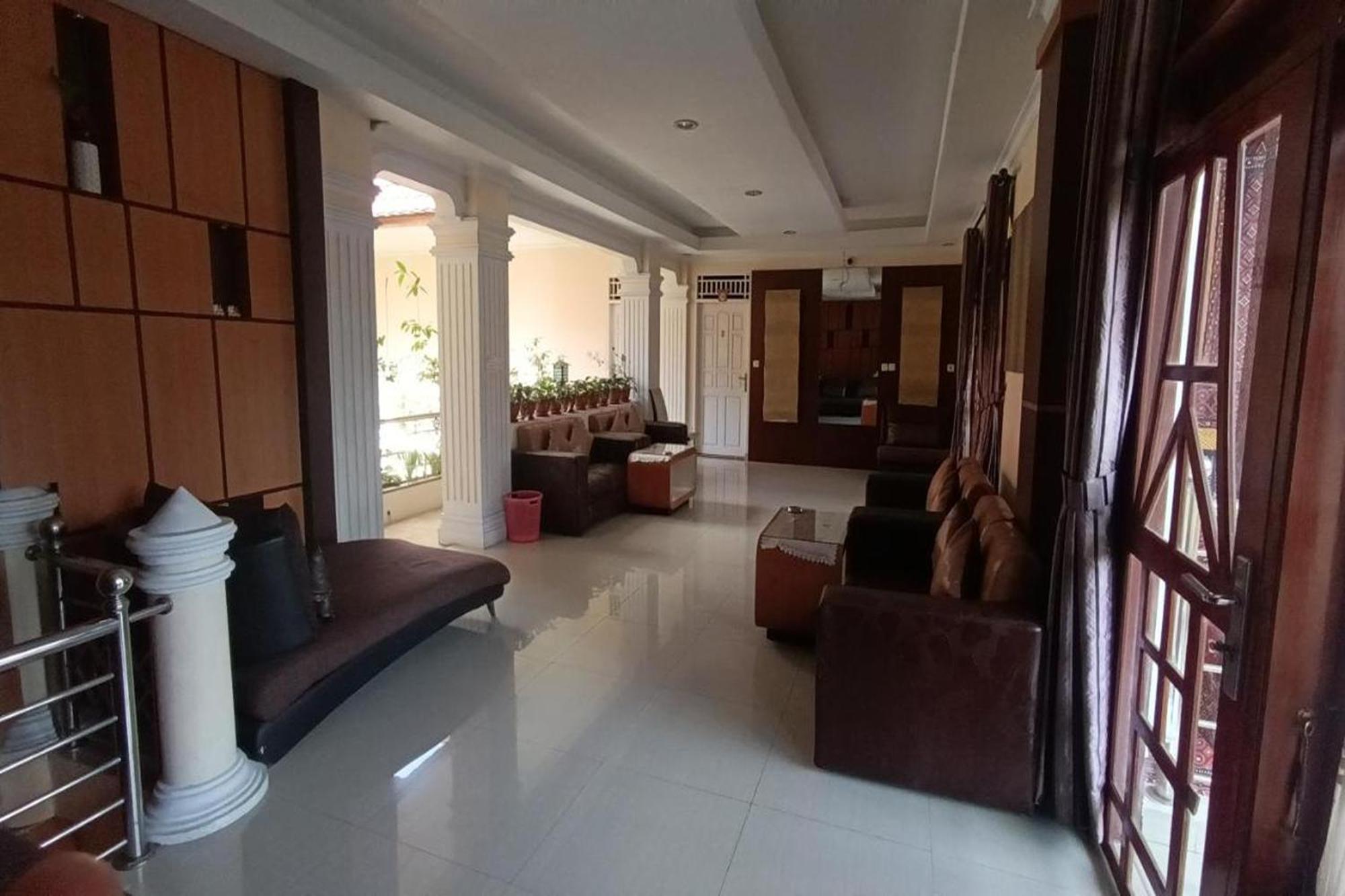Hotel Manggasa Makale Екстериор снимка